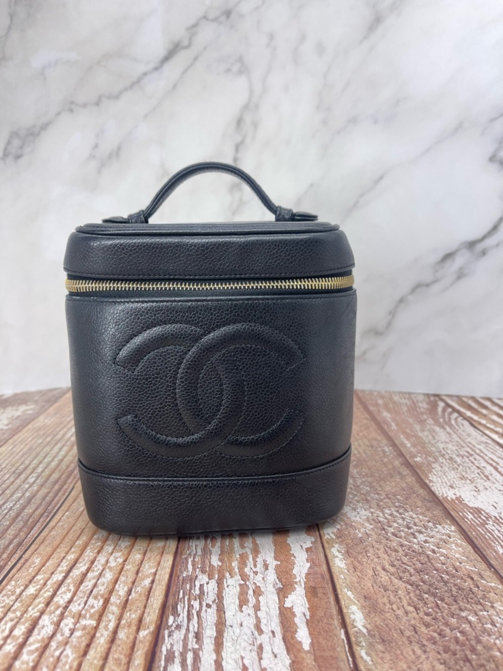 AUTHENTIC Chanel Vintage Black Caviar CC Tall Timeless Vanity Case - Picture 4 of 17